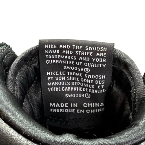 Jordan 1 Retro High “Silver Toe” Sneakers - Picture 9 of 11